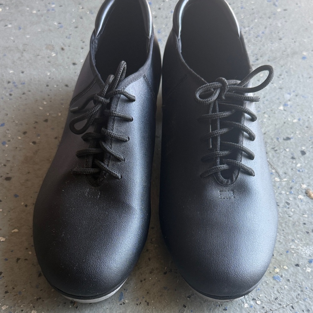 Women’s black tap shoes